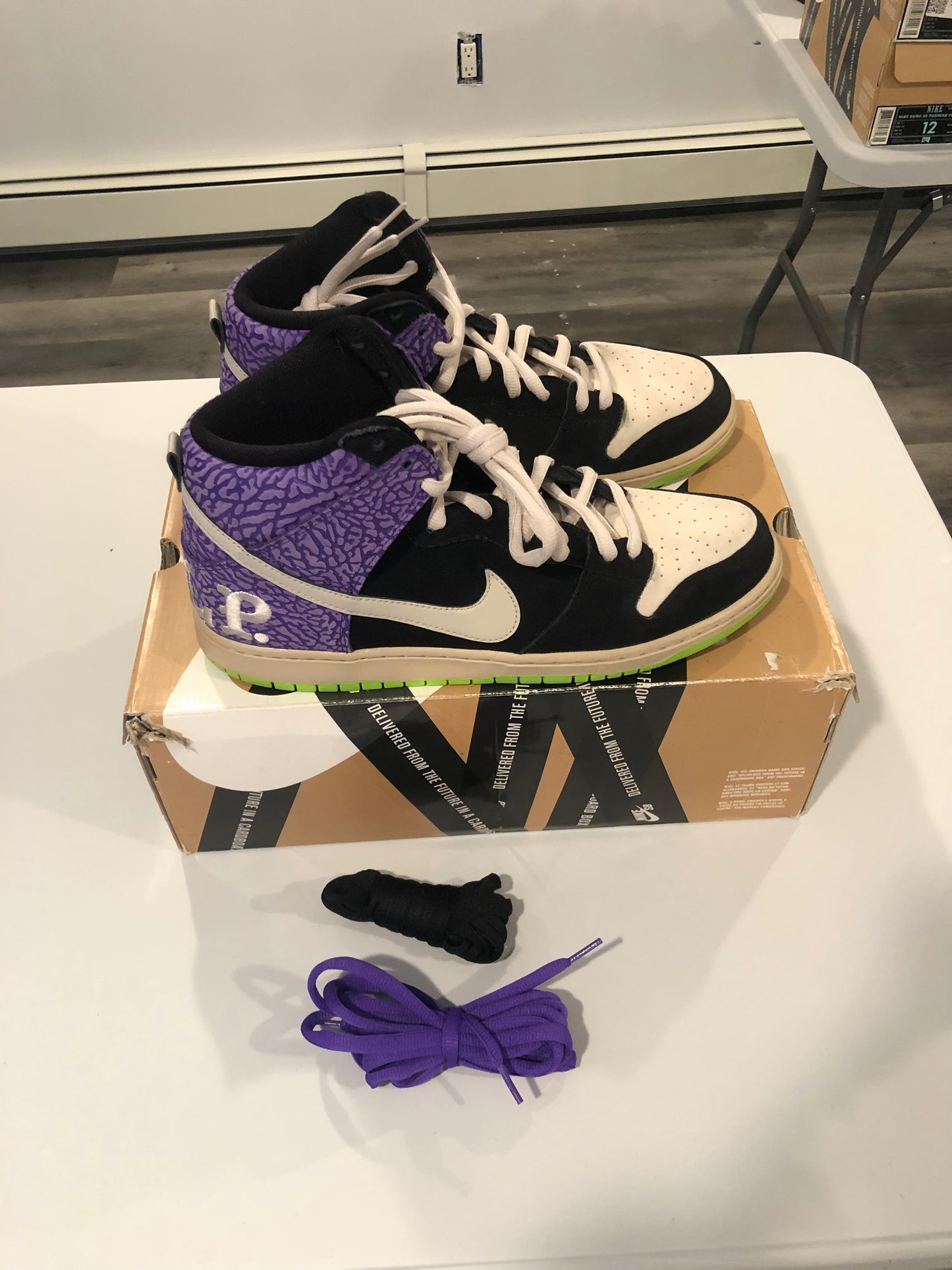 SB DUNK HIGH 'SEND HELP 2' SIZE 13
