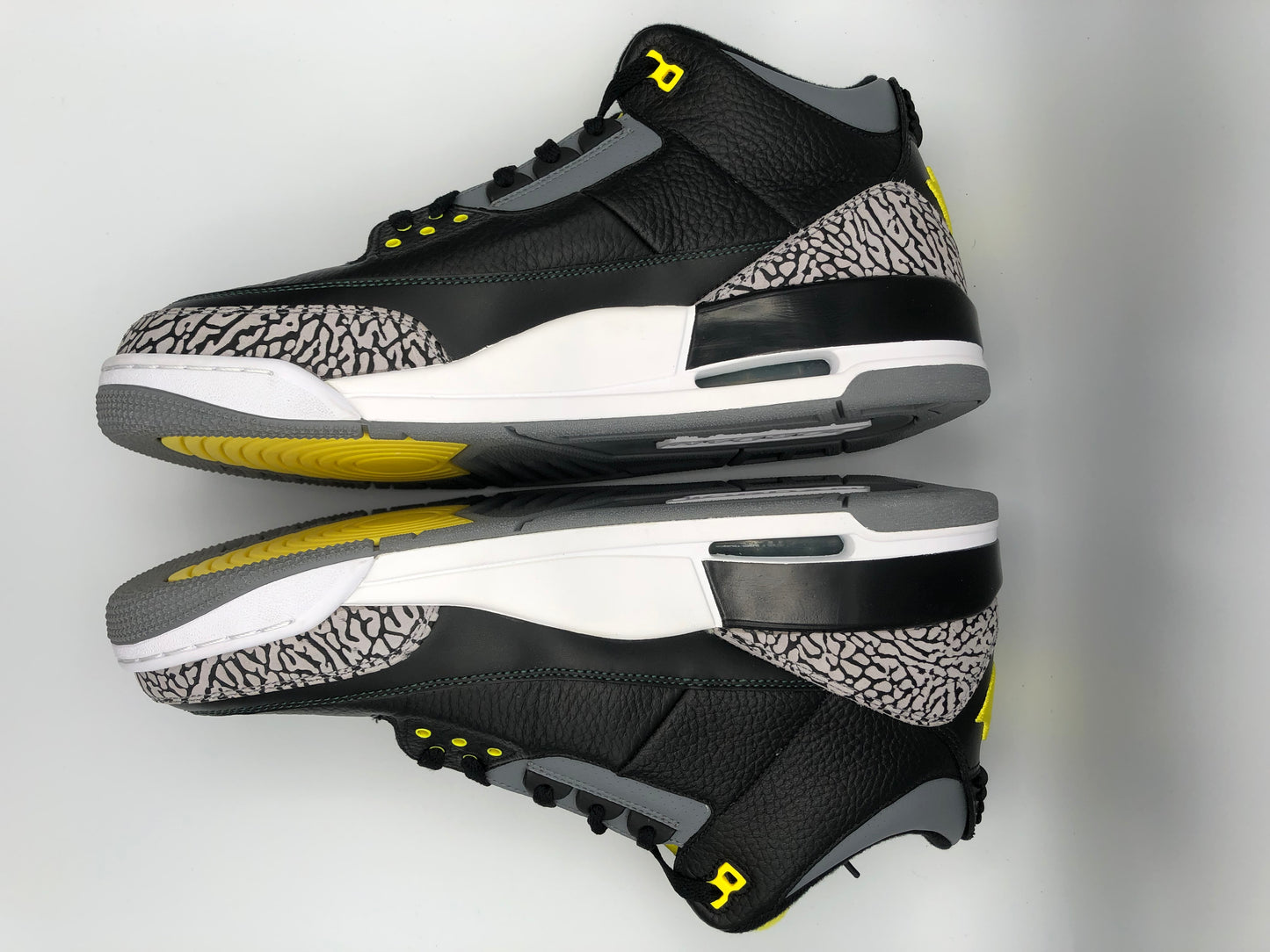 AIR JORDAN 3 ‘OREGON PIT CREW’ SIZE 13