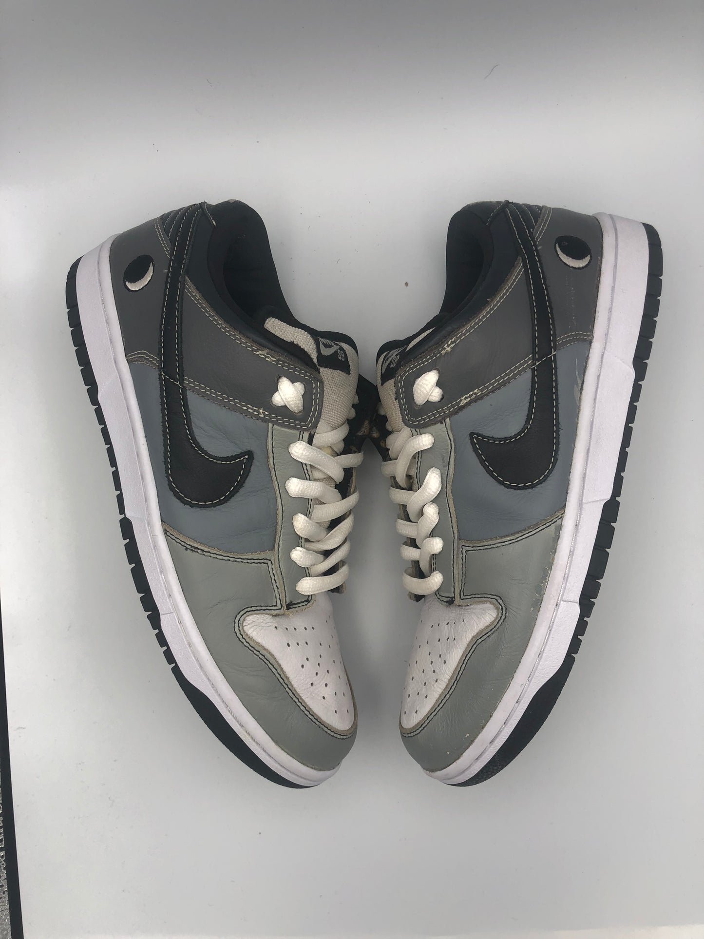 SB DUNK LOW 'LUNAR ECLIPSE WEST' SIZE 10.5