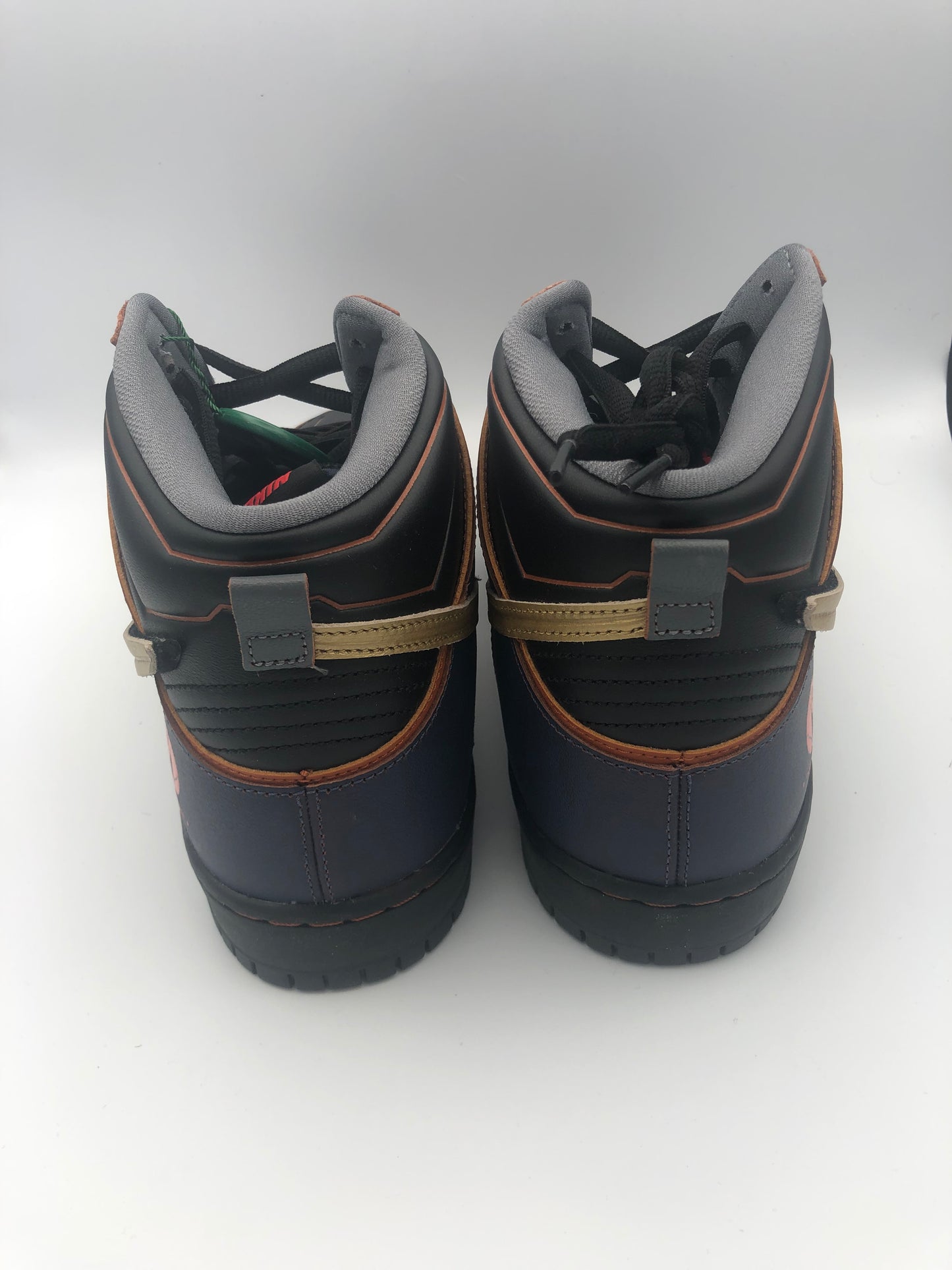 SB DUNK HIGH 'RX-0 UNICORN GUNDAM BANSHEE' SIZE 12