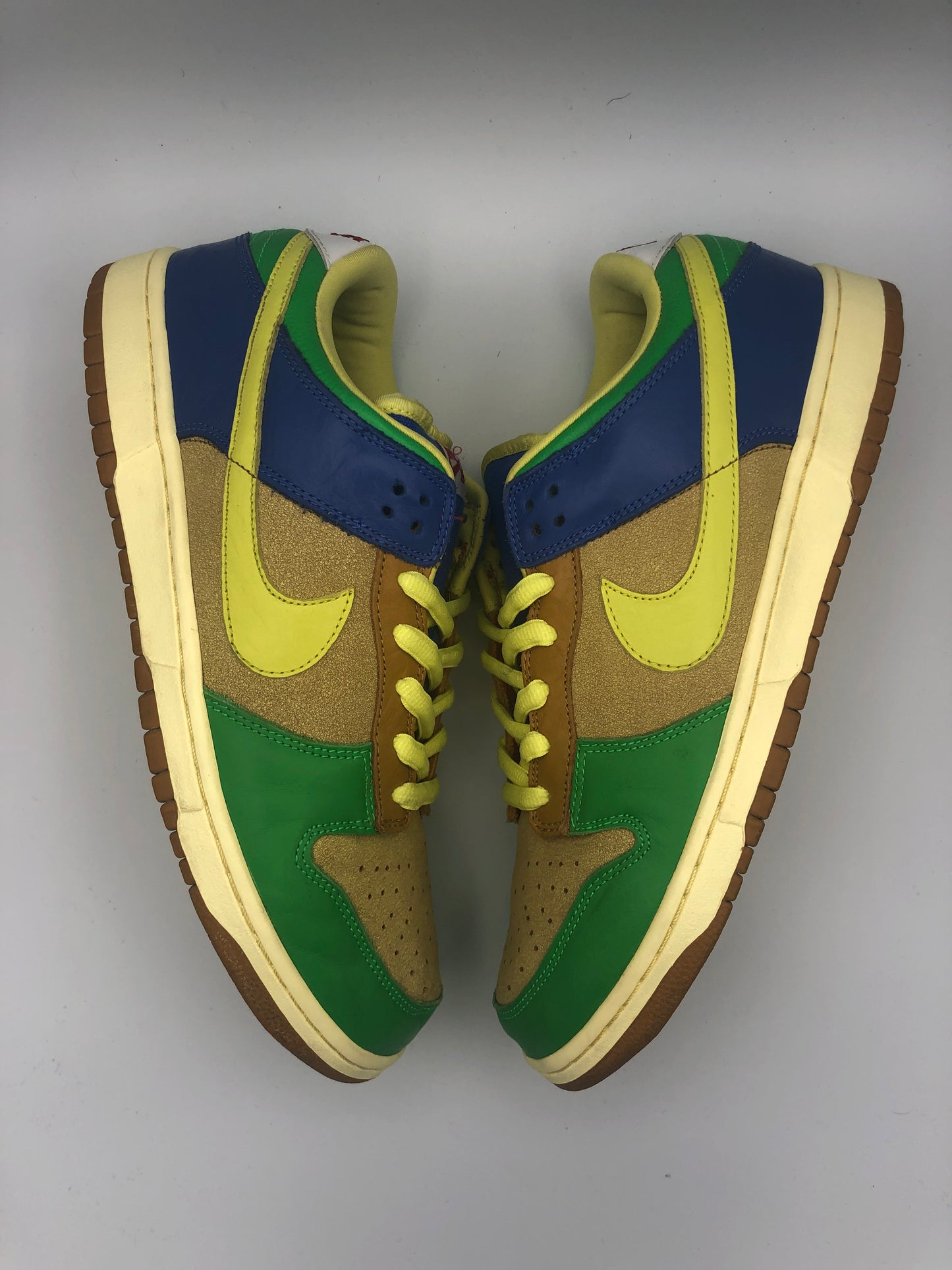 SB DUNK LOW 'BROOKLYN PROJECTS' SIZE 12